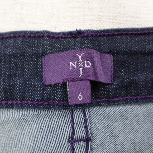 NYDJ Jeans 6 Blue Straight Leg Dark Wash Embellished Pocket Lift Tuck Stretch - Picture 8 of 14